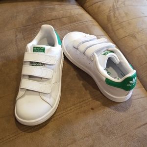 Adidas toddler sneakers